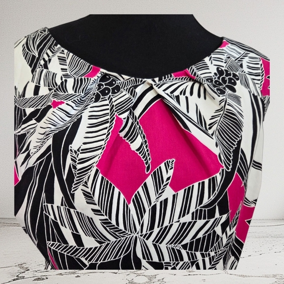 Cleo Black and Pink Dress With Front Pockets Size 8 - Picture 2 of 6